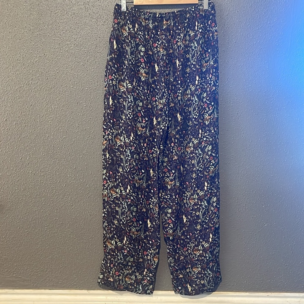 Fable Wolf Garden Pajamas - Picture 13 of 15